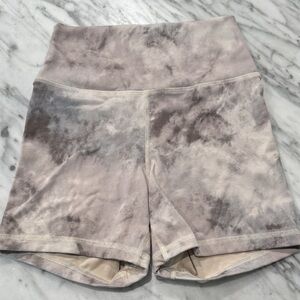 Fleo Women's Gray Tie-Dye Athletic Shorts